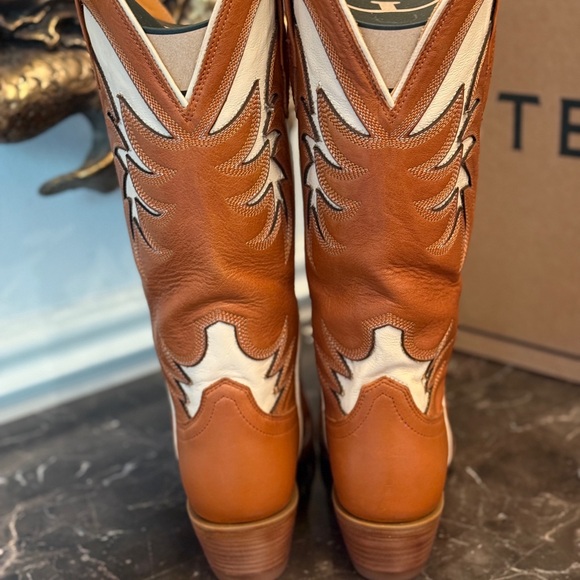 Tecovas New Pecan & Bone Annie’s - Picture 4 of 12